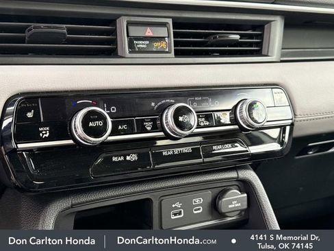 Used 2025 Honda Pilot EX-L image 19