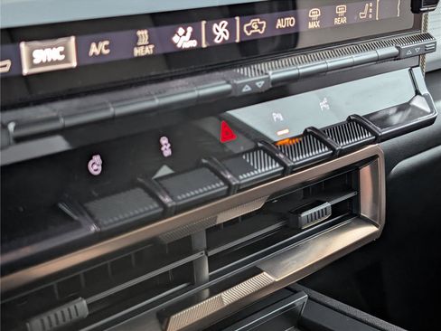 New 2025 GMC Hummer EV 2X image 16