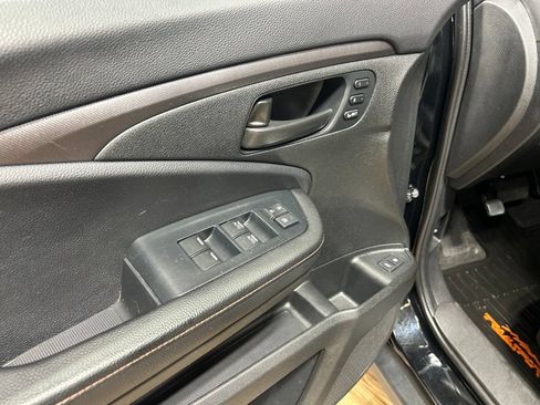 Used 2022 Honda Pilot TrailSport image 33