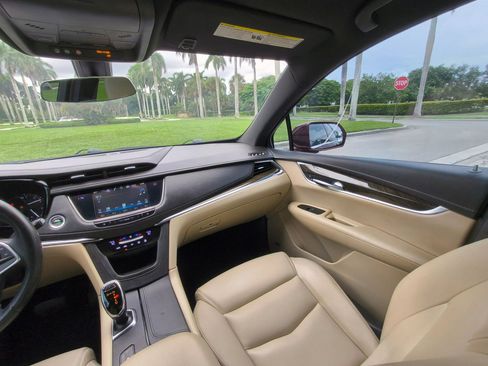 Used 2017 Cadillac XT5 FWD image 18