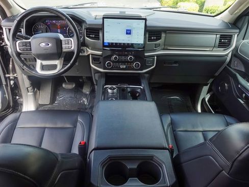 Used 2024 Ford Expedition XLT AWD/4WD image 26