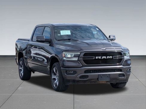 Used 2023 RAM 1500 Laramie AWD/4WD image 7