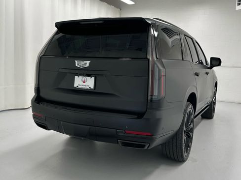 Used 2026 Cadillac Escalade Platinum Sport w/ LPO, ONYX Package AWD/4WD image 6