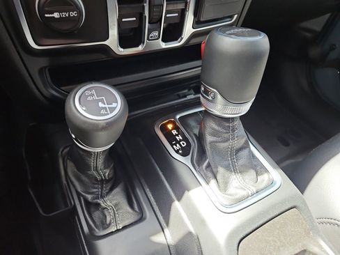Used 2025 Jeep Gladiator Sport AWD/4WD image 26