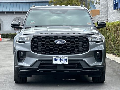 Used 2025 Ford Explorer ST-Line image 9