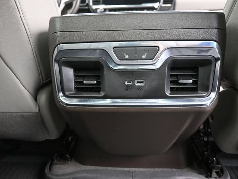 Used 2024 Chevrolet Silverado 1500 LTZ w/ Technology Package AWD/4WD image 34