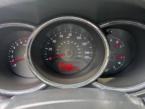 Used 2012 Kia Sorento FWD image 31