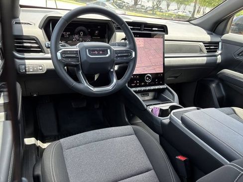 Used 2026 GMC Terrain Elevation w/ Technology Package II AWD/4WD image 17