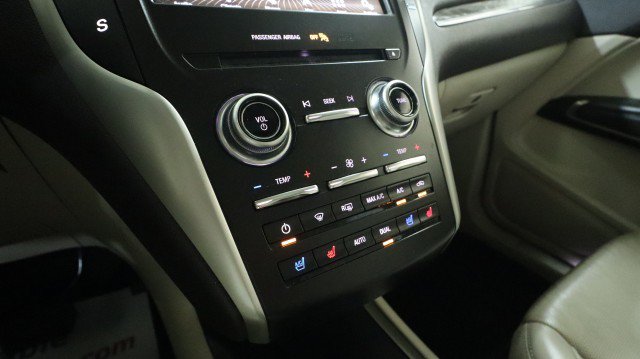 Used 2018 Lincoln MKC Reserve AWD/4WD image 19