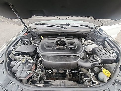 Used 2021 Jeep Grand Cherokee Laredo image 12