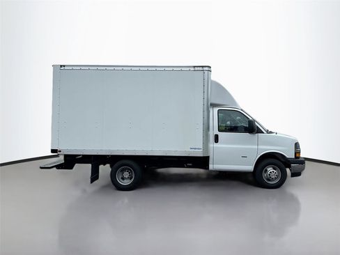 New 2024 Chevrolet Express 3500 w/ Power Convenience Package image 8