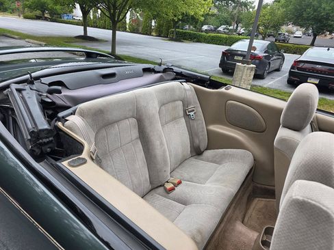 Used 2001 Chrysler Sebring LX FWD image 16
