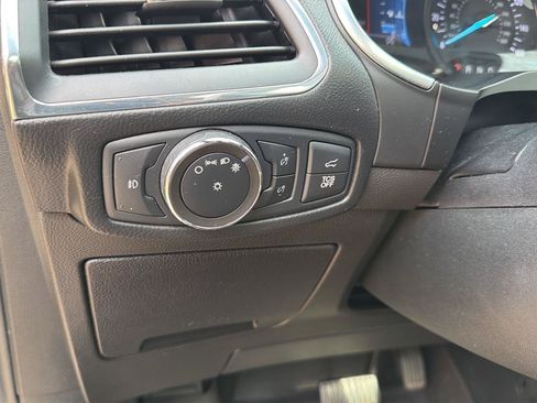 Used 2020 Ford Edge Titanium w/ Equipment Group 301A AWD/4WD image 11