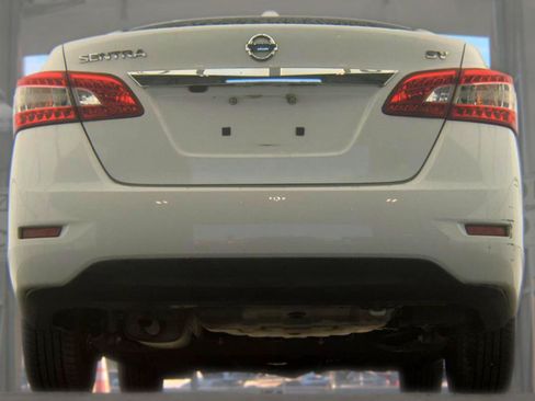 Used 2015 Nissan Sentra SV FWD image 7
