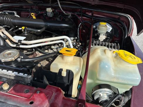 Used 2004 Jeep Wrangler Sport image 33