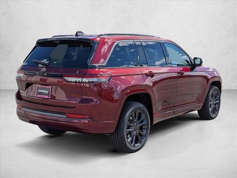 New 2026 Jeep Grand Cherokee Limited AWD/4WD image 2