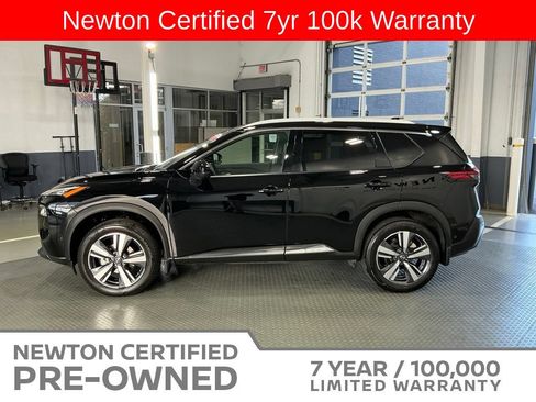 Used 2023 Nissan Rogue SL w/ SL Premium Package FWD image 3