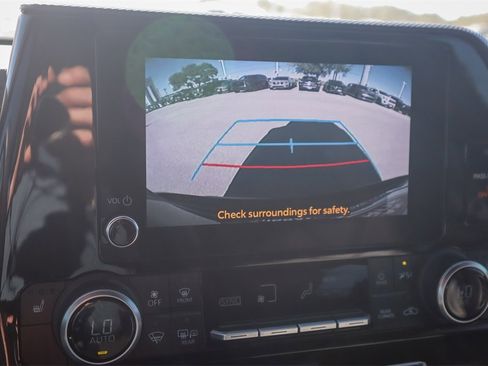 Used 2024 Toyota Highlander XSE image 16