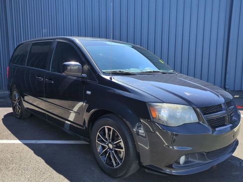 Used 2014 Dodge Grand Caravan SXT image 4