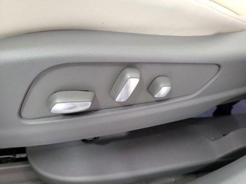 Used 2021 Cadillac XT6 Premium Luxury image 13