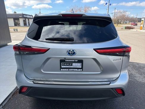 Used 2021 Toyota Highlander LE image 7