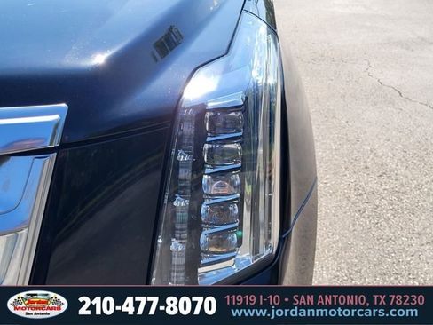 Used 2019 Cadillac Escalade ESV Premium Luxury RWD image 9