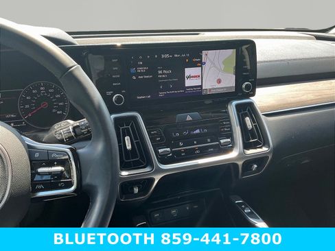 Used 2023 Kia Sorento S w/ Panoramic Sunroof Package AWD/4WD image 9