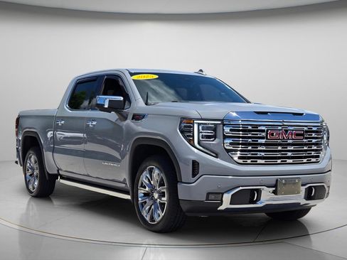 Used 2025 GMC Sierra 1500 Denali AWD/4WD image 9