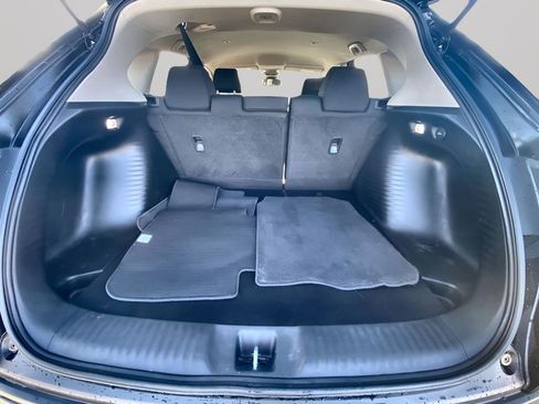 Used 2023 Honda HR-V LX image 19