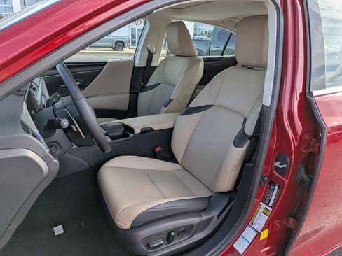 Used 2021 Lexus ES 250 w/ Premium Package AWD/4WD image 13