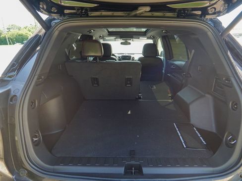 Used 2023 Chevrolet Equinox RS AWD/4WD image 10