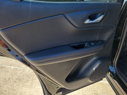 Used 2023 Chevrolet Blazer Premier w/ Driver Confidence II Package FWD image 17