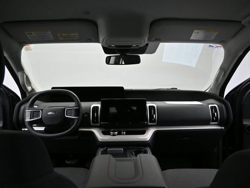 Certified 2025 Ford Expedition Max Active image 31