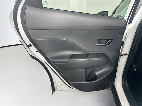 Used 2025 Hyundai Kona SEL FWD image 25