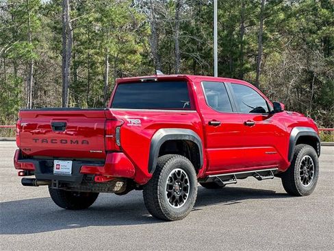 Used 2024 Toyota Tacoma TRD Off-Road image 8