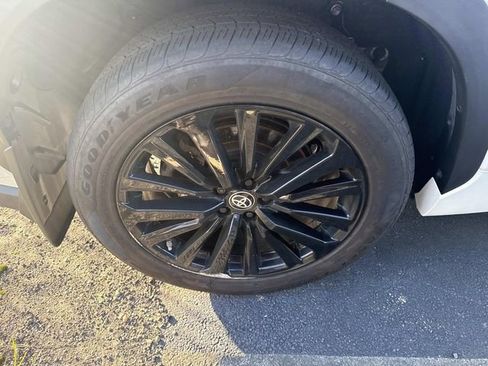 Used 2024 Toyota Highlander XSE image 11