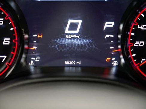 Used 2018 Dodge Charger R/T RWD image 32