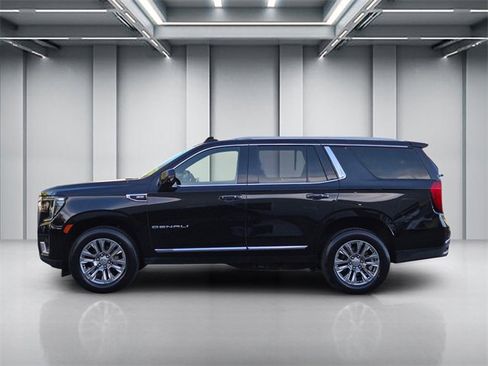 Used 2023 GMC Yukon Denali image 7
