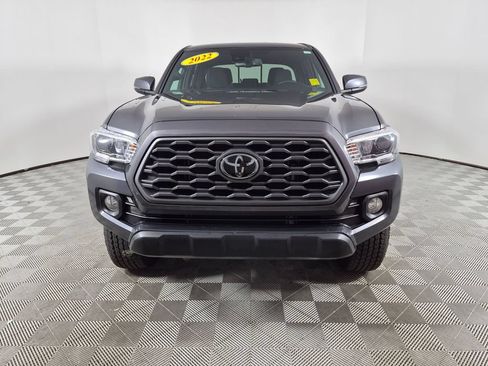 Used 2022 Toyota Tacoma TRD Off-Road w/ Technology Package AWD/4WD image 8
