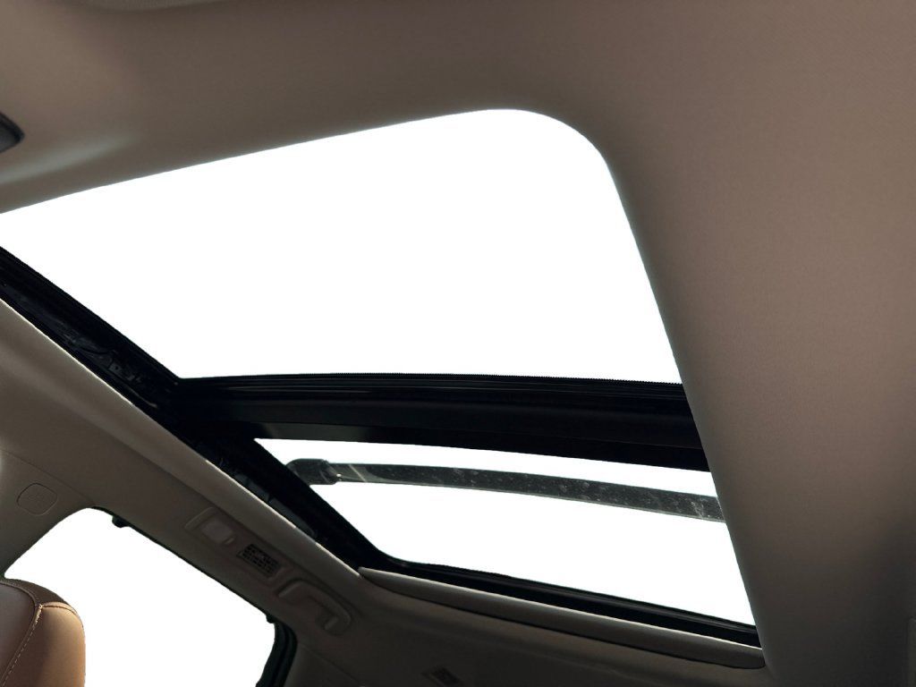 New 2026 Nissan Pathfinder Platinum AWD/4WD image 10