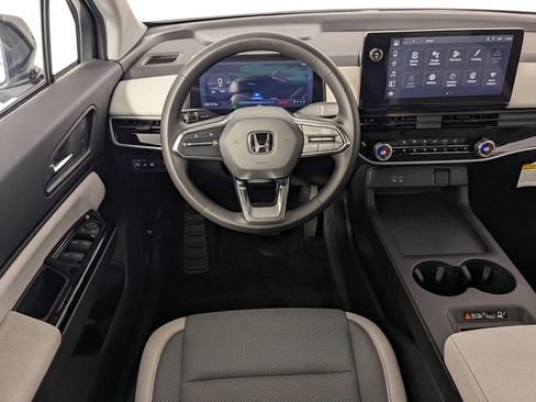 New 2026 Honda Prologue EX image 19
