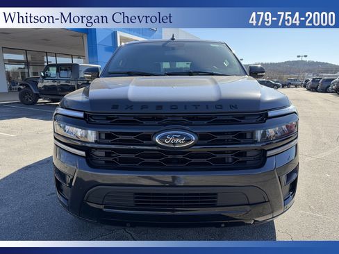 Used 2022 Ford Expedition Limited image 3