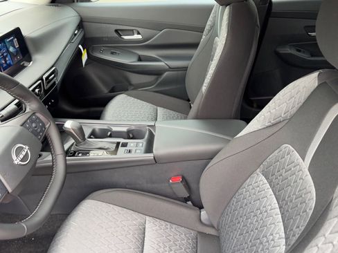 New 2026 Nissan Sentra SV w/ SV Convenience Package FWD image 19