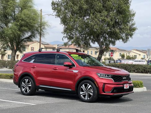 Used 2023 Kia Sorento EX AWD/4WD image 3