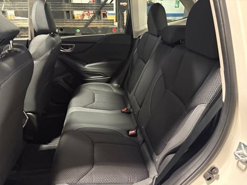 Used 2024 Subaru Forester Premium AWD/4WD image 28