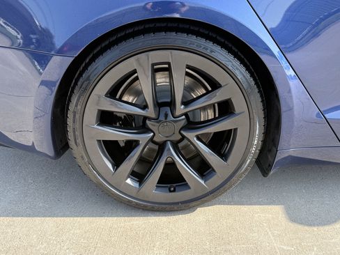 Used 2025 Tesla Model S AWD/4WD image 18