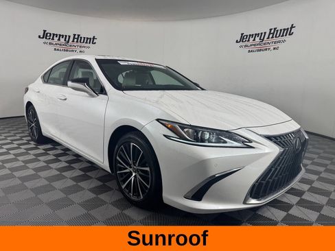 Used 2024 Lexus ES 350 w/ Premium Package FWD image 6