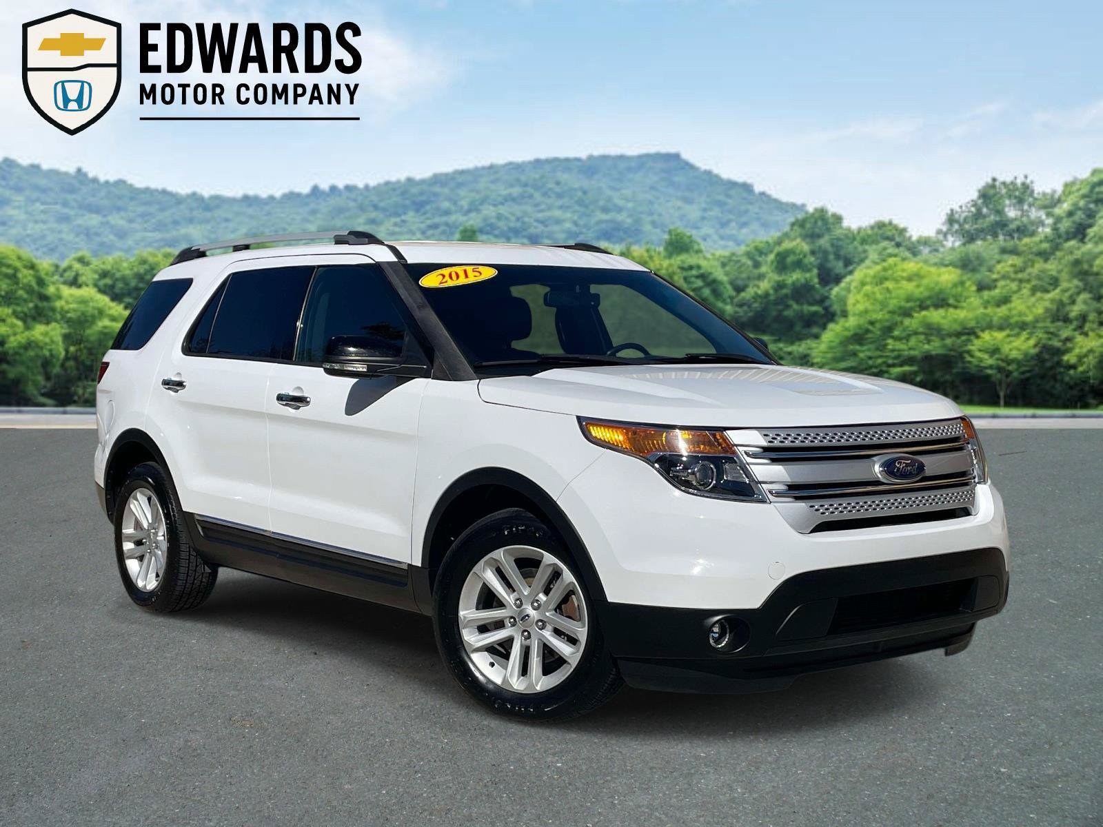 Used 2015 Ford Explorer XLT w/ Equipment Group 202A FWD image 1