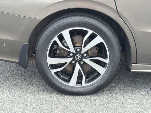 Used 2018 Honda Odyssey Elite image 16