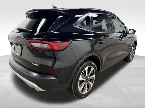Used 2024 Ford Escape Platinum image 8